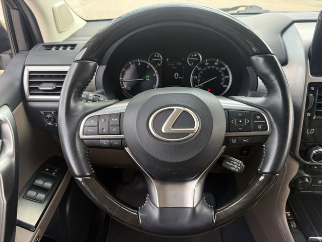 Used 2023 Lexus GX 460 Premium w/ Accessory Package image 15