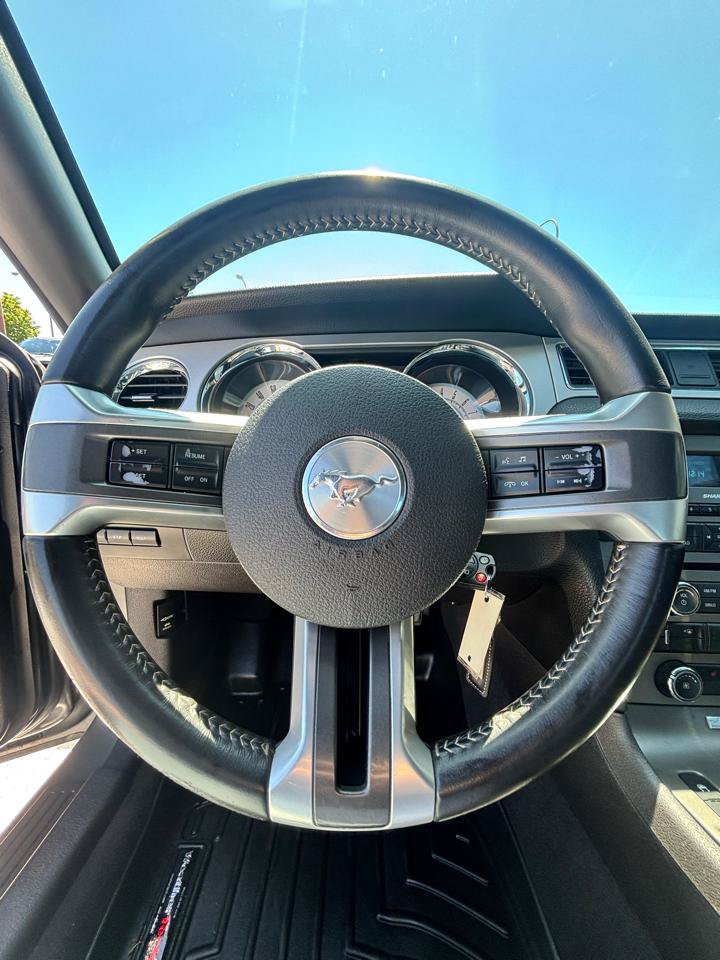 Used 2010 Ford Mustang GT RWD image 12