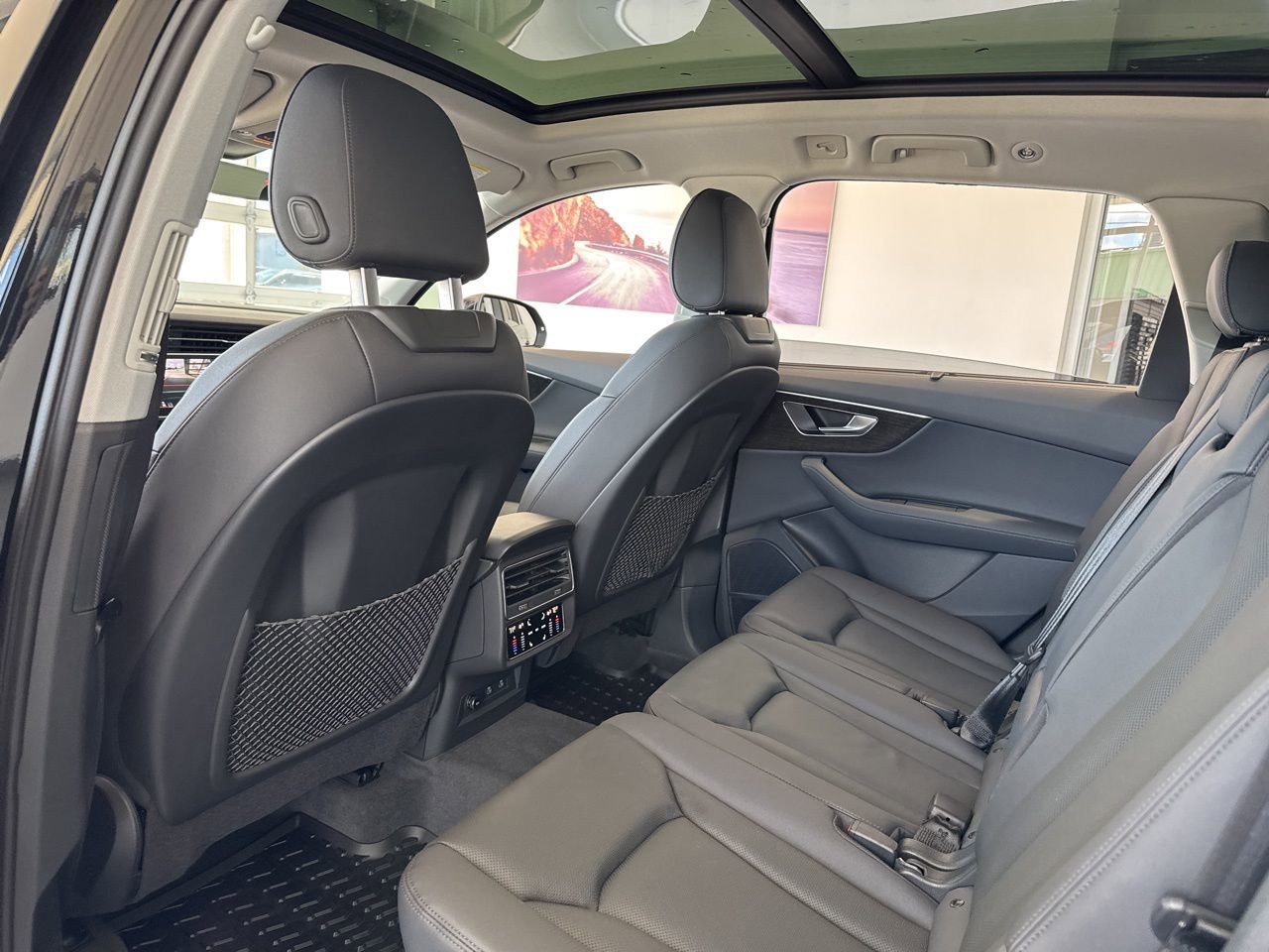 Used 2022 Audi Q7 3.0T Prestige image 42