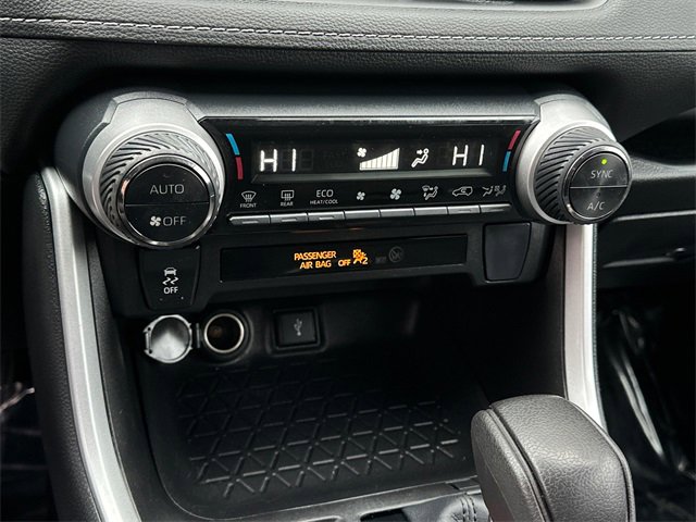 Used 2022 Toyota RAV4 XLE image 23