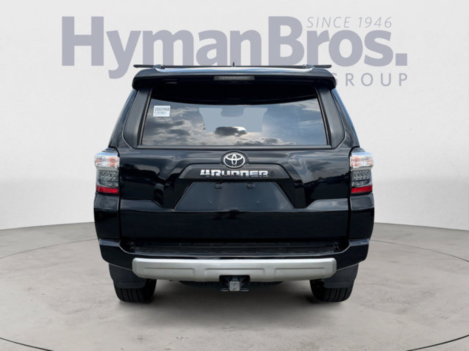 Used 2020 Toyota 4Runner TRD Off-Road Premium w/ Moonroof Package AWD/4WD image 4