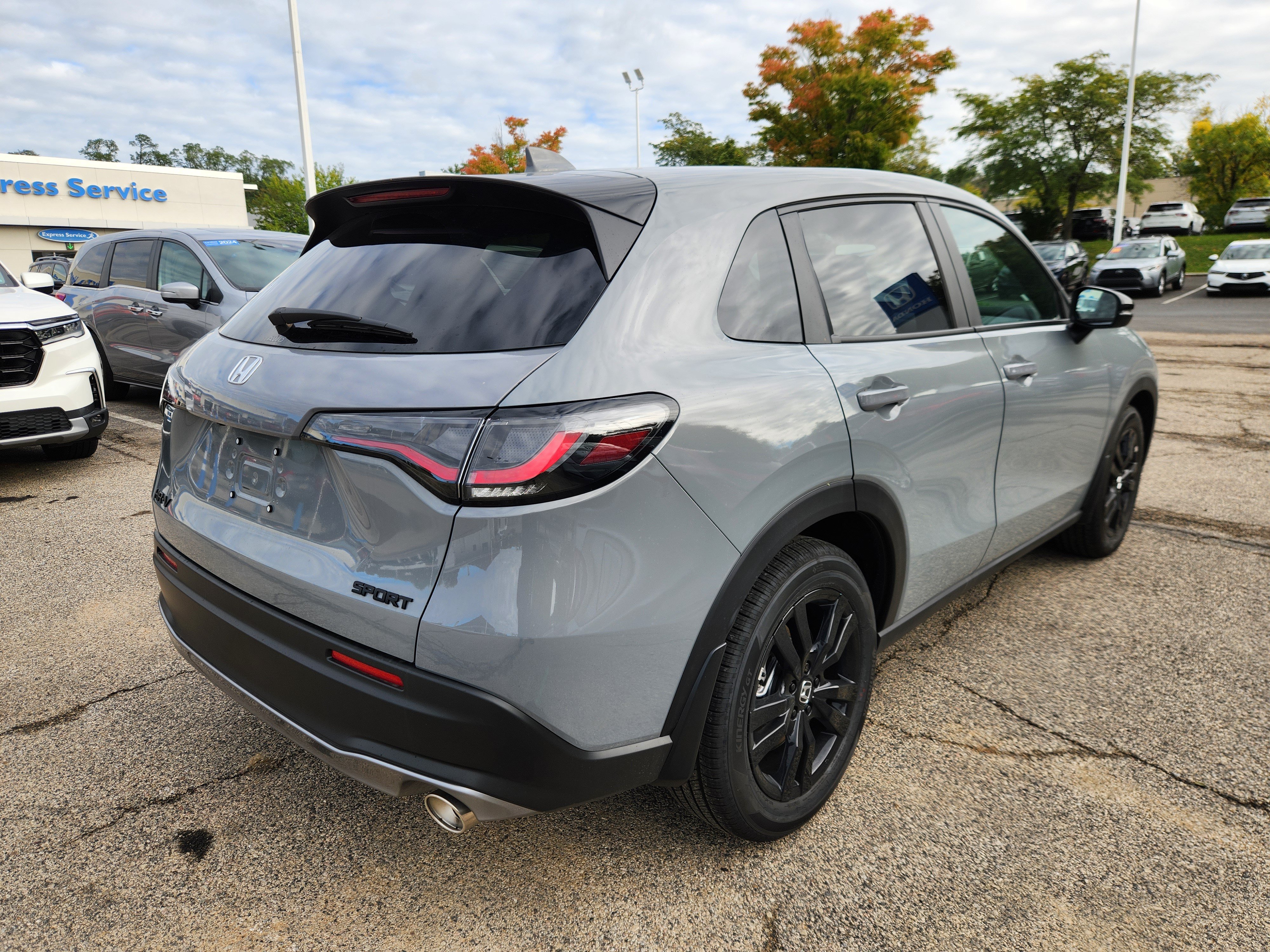 Used 2027 Honda HR-V Sport image 4