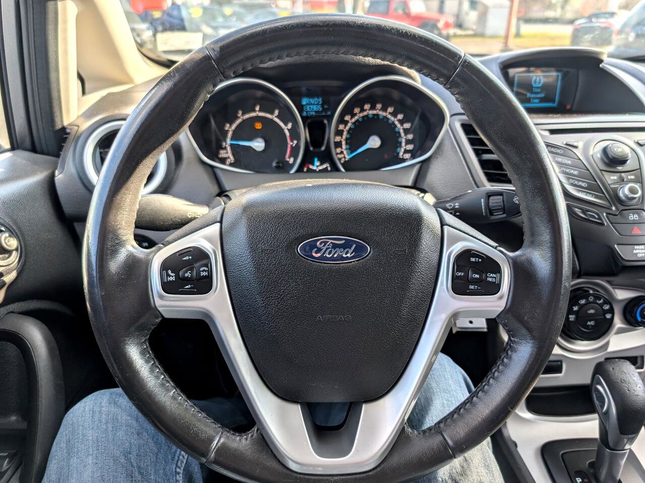 Used 2015 Ford Fiesta SE image 13