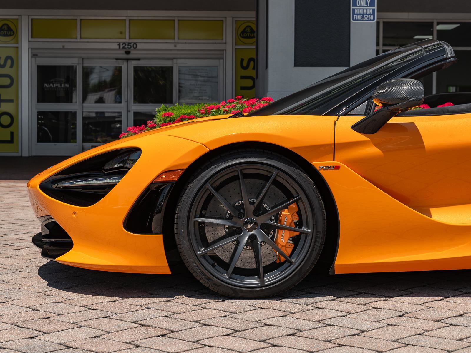 Used 2022 McLaren 720S Performance RWD image 39