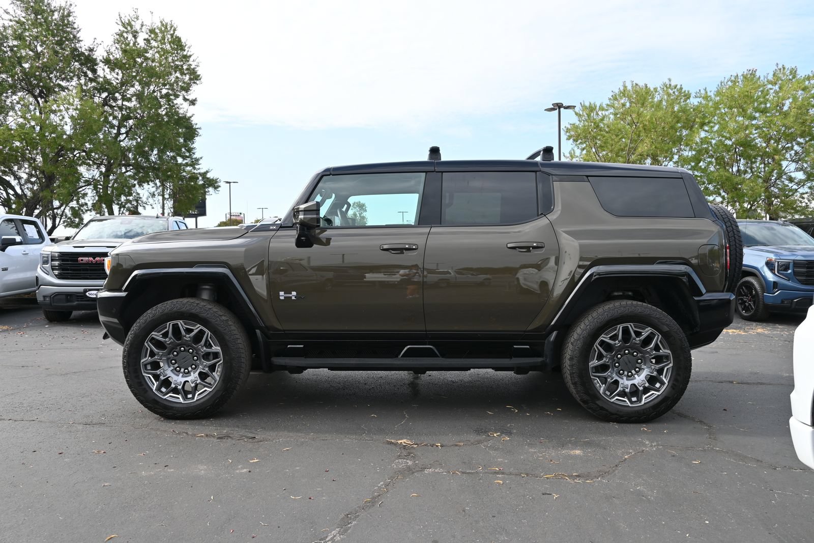 Used 2025 GMC Hummer EV 3X AWD/4WD image 4
