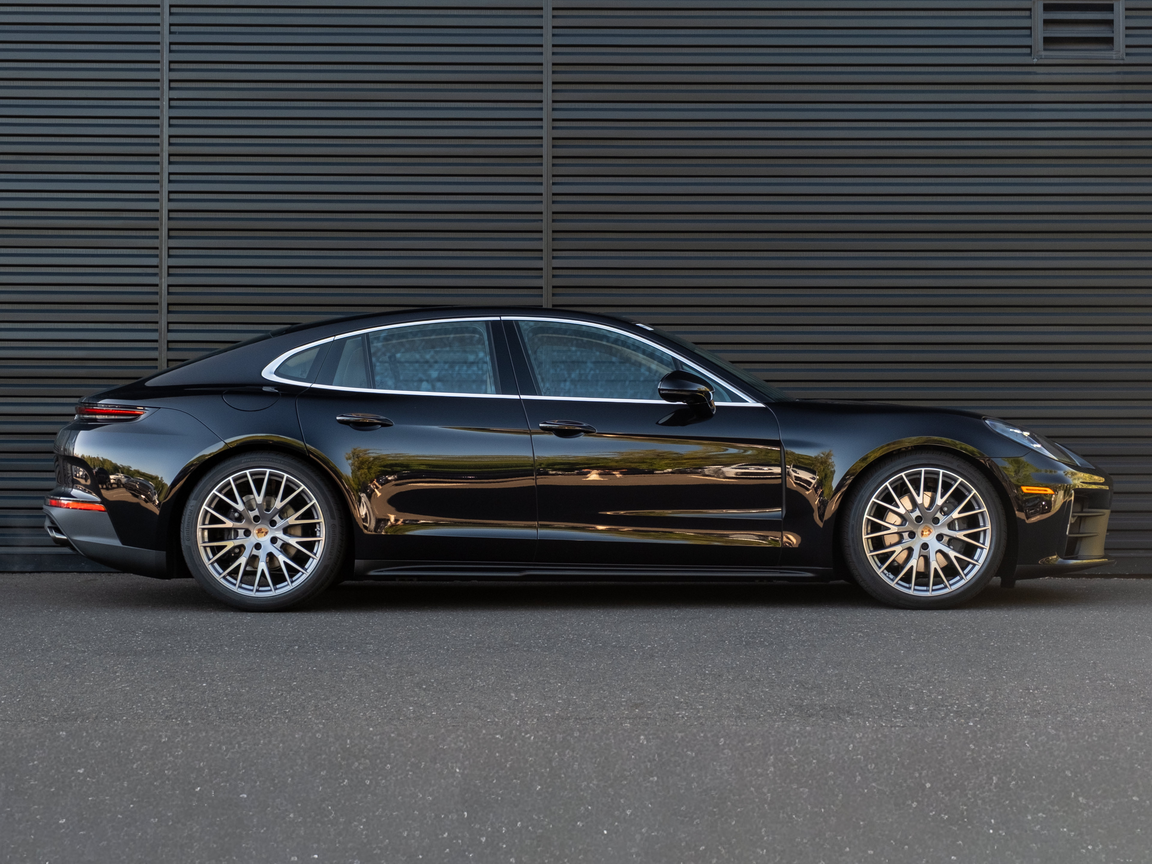 New 2026 Porsche Panamera 4 AWD/4WD image 9