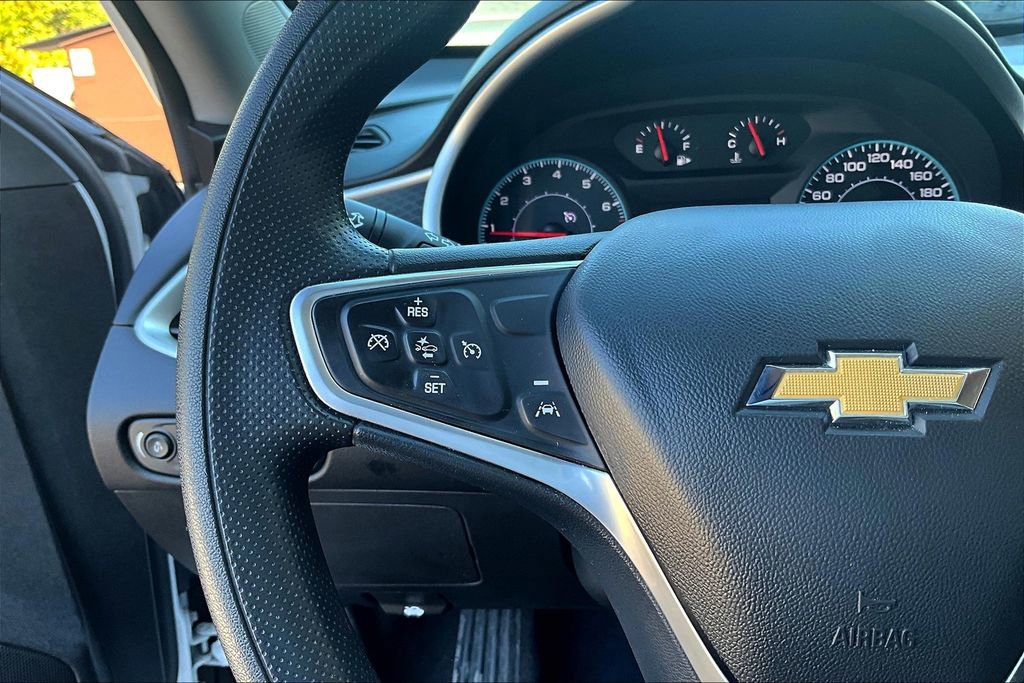 Used 2023 Chevrolet Malibu LT image 11