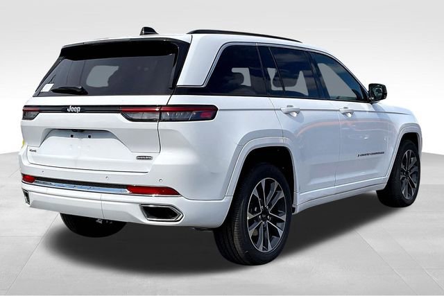 New 2025 Jeep Grand Cherokee Overland AWD/4WD image 13