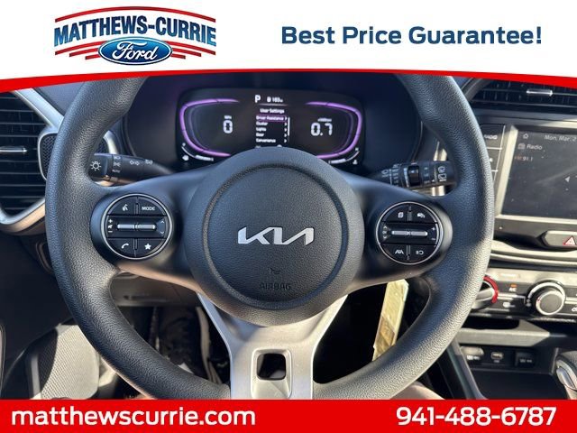 Used 2025 Kia Soul LX image 16