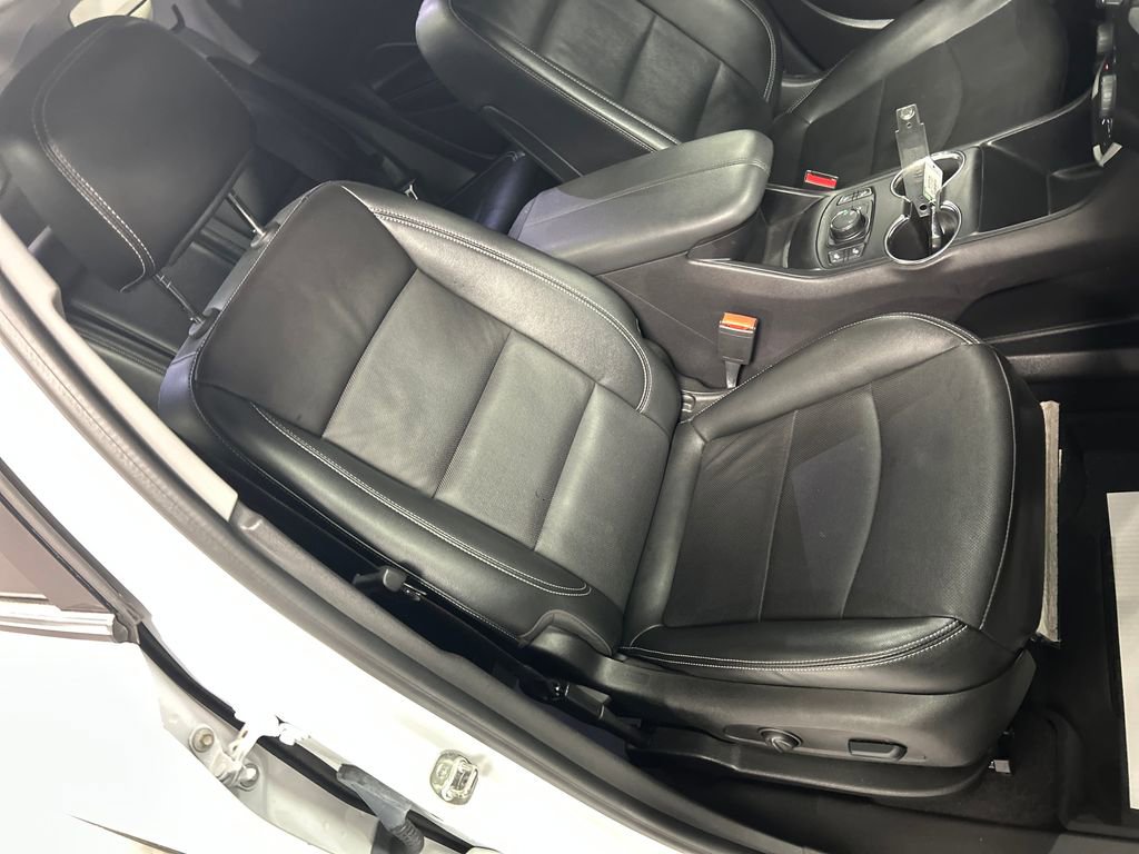 Used 2024 GMC Terrain SLT w/ Elevation Edition image 26