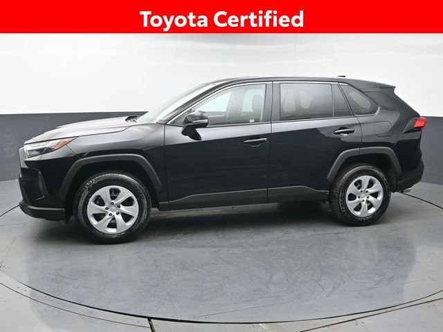 Used 2025 Toyota RAV4 LE AWD/4WD image 2