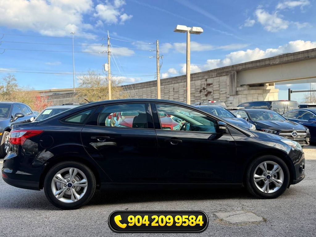 Used 2014 Ford Focus SE FWD image 9