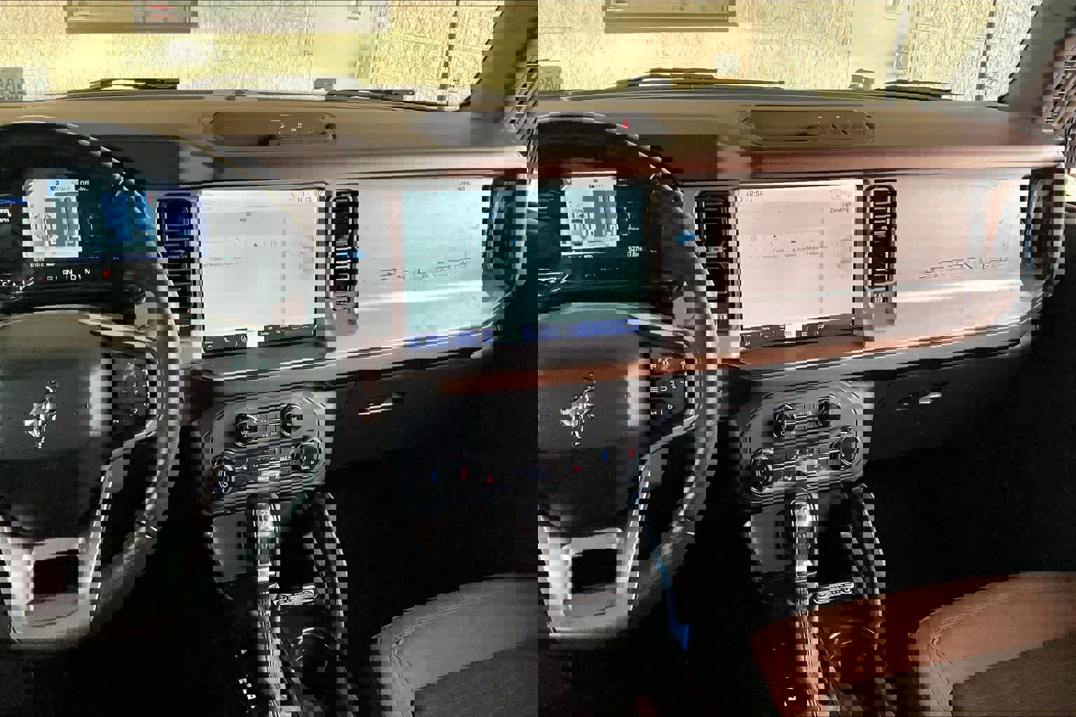 Used 2022 Ford Bronco Outer Banks image 7