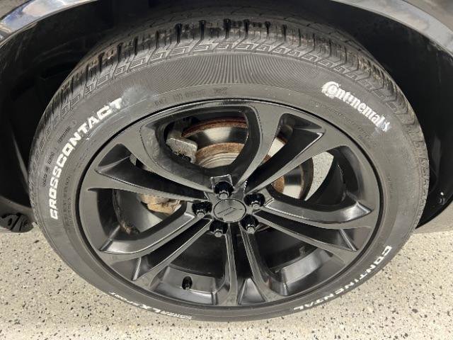 Used 2020 Dodge Challenger SXT RWD image 31