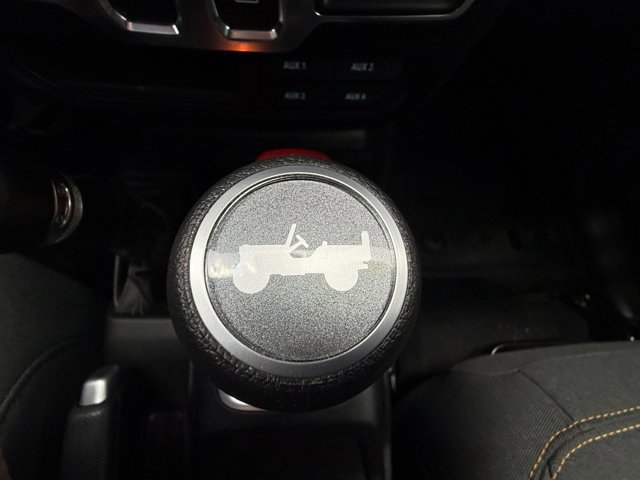 Used 2025 Jeep Wrangler Sport AWD/4WD image 32