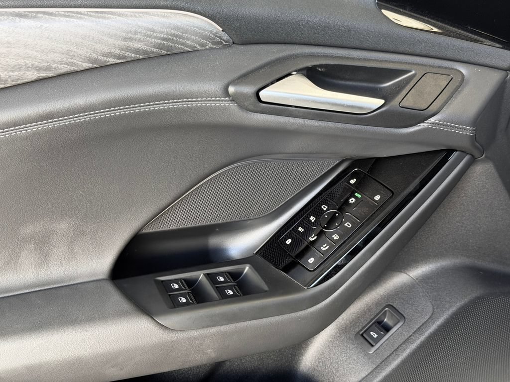 Used 2025 Audi A6 e-tron Premium w/ Ultra Package RWD image 20