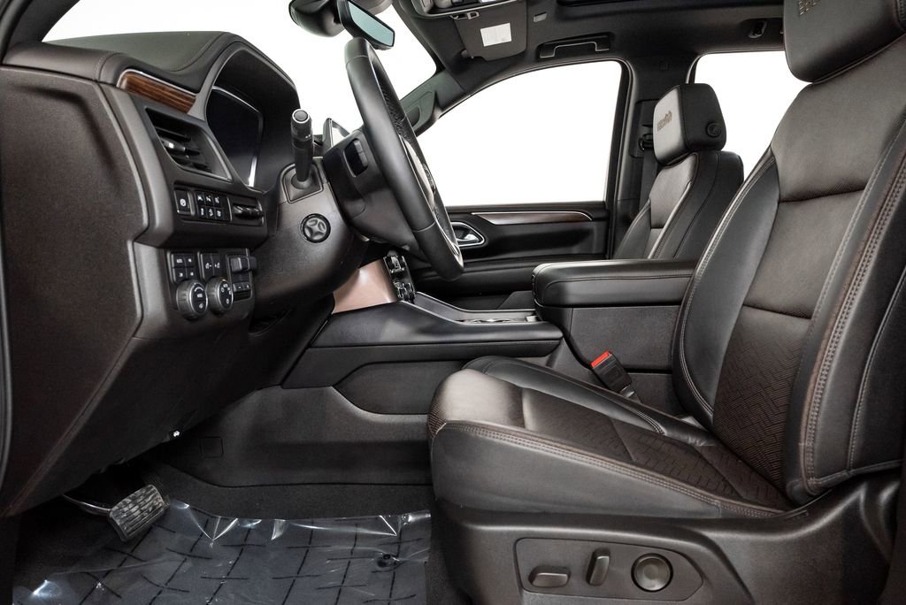Used 2024 Chevrolet Tahoe High Country AWD/4WD image 15