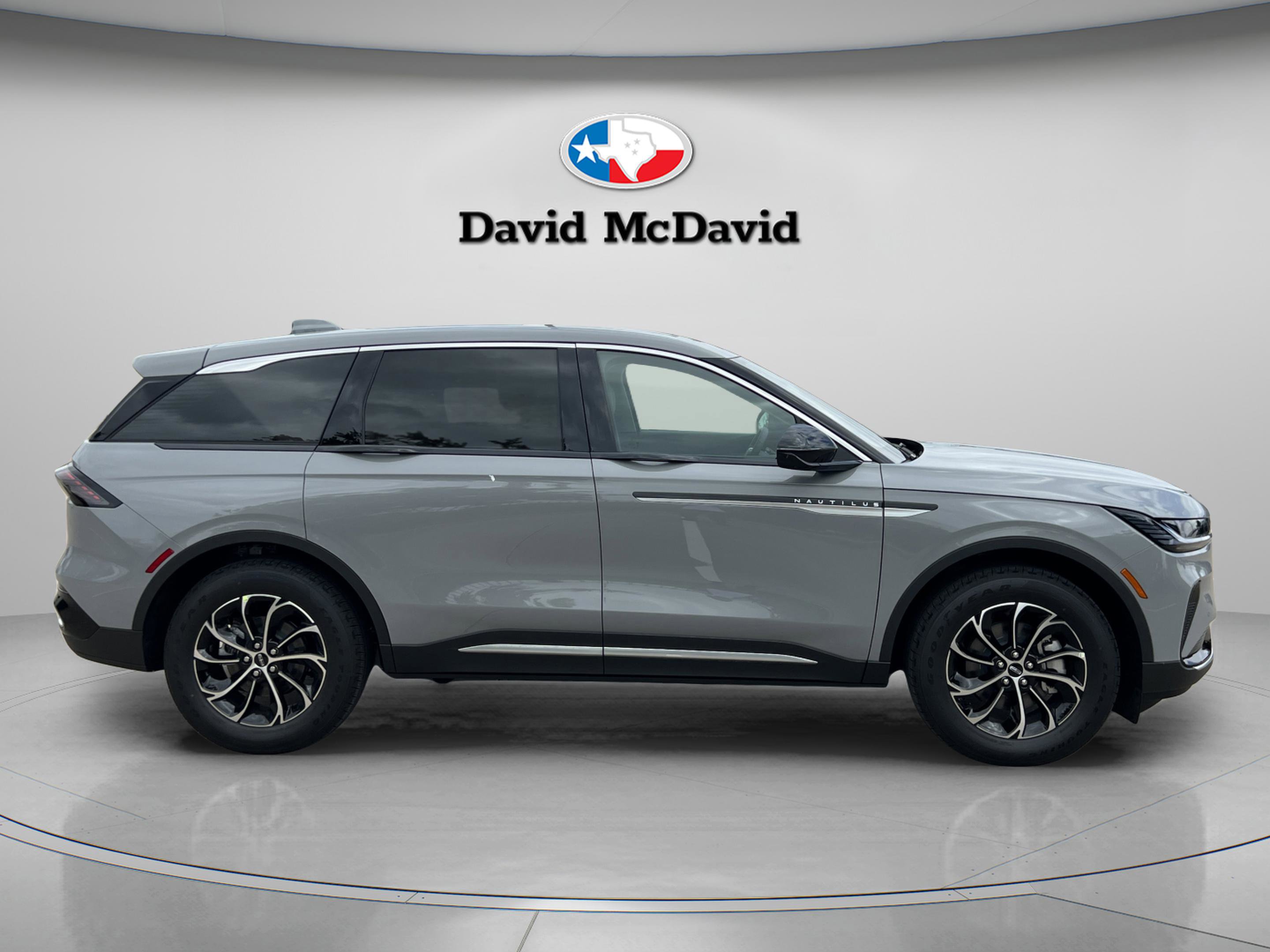 New 2026 Lincoln Nautilus Premier w/ Equipment Group 102A AWD/4WD image 8