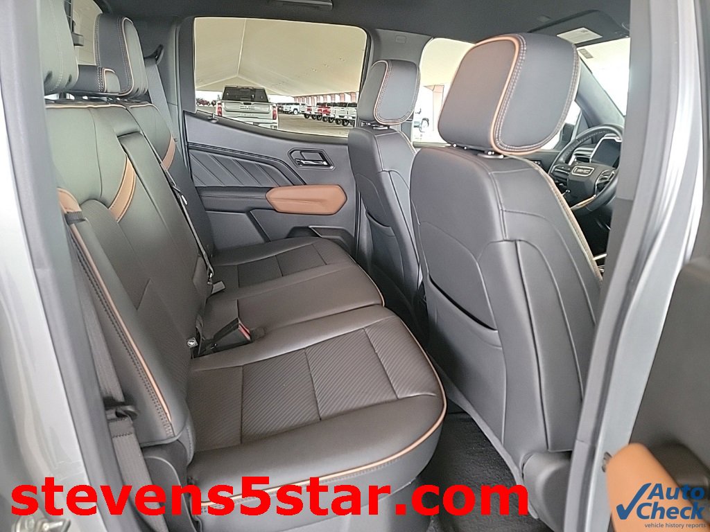 Used 2024 GMC Canyon AT4 w/ AT4 Premium Package image 7