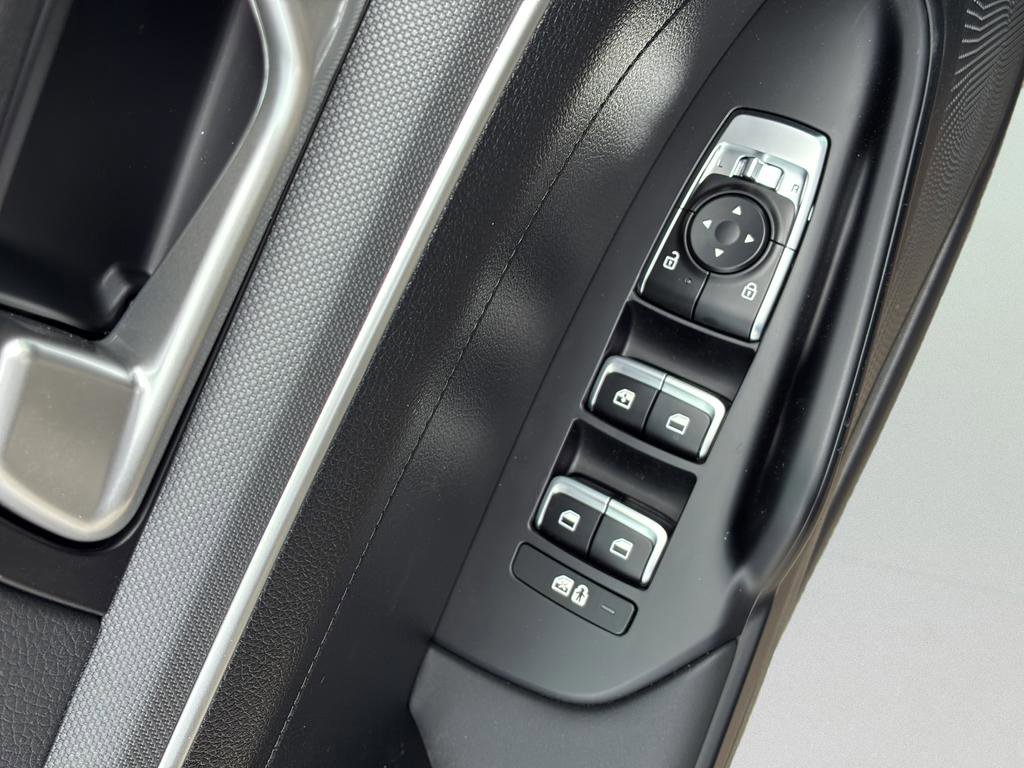 New 2026 Kia K5 LXS FWD image 18