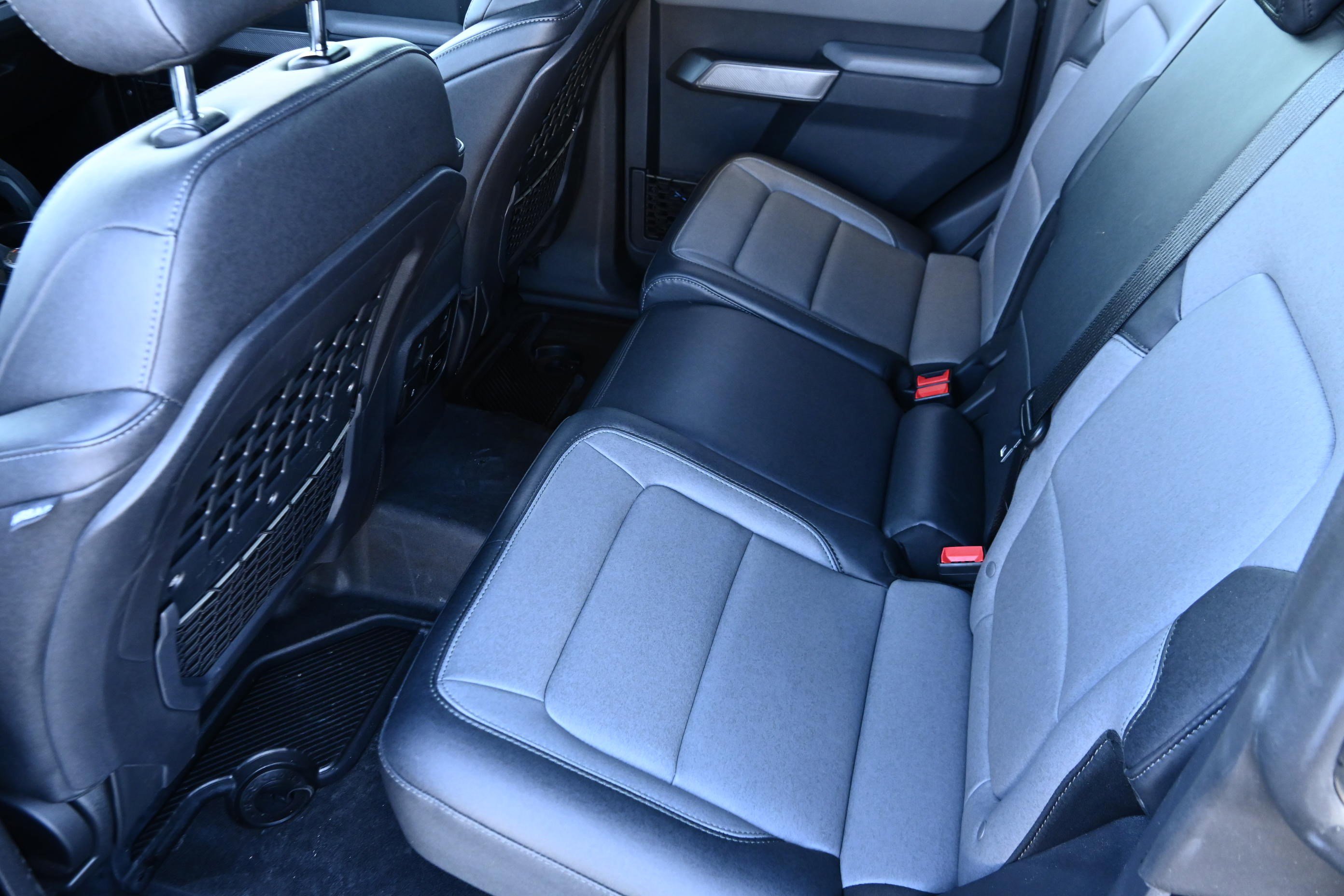 Used 2023 Ford Bronco Everglades image 12