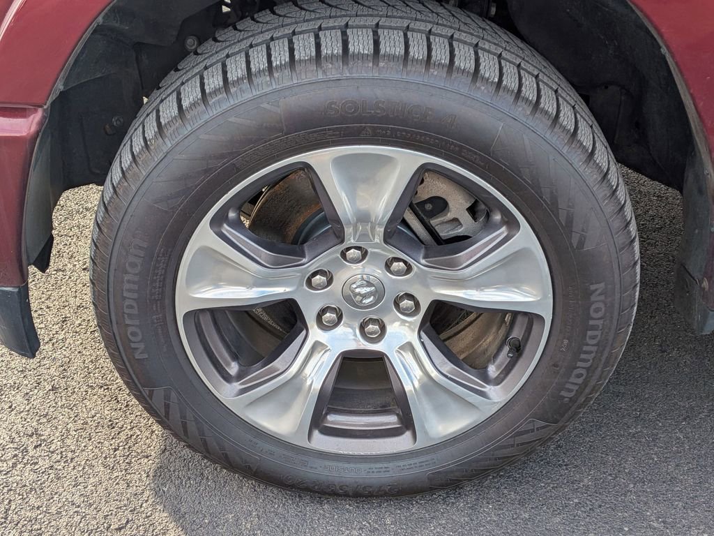 Used 2022 RAM 1500 Laramie w/ Sport Appearance Package AWD/4WD image 10