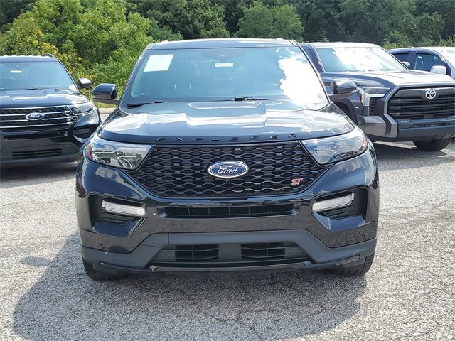 Used 2022 Ford Explorer ST w/ Equipment Group 401A image 2