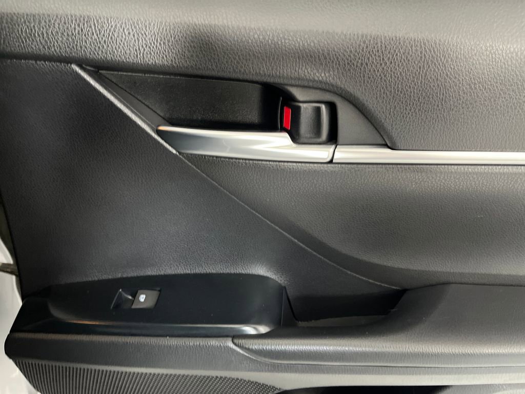 Used 2020 Toyota Camry SE FWD image 52