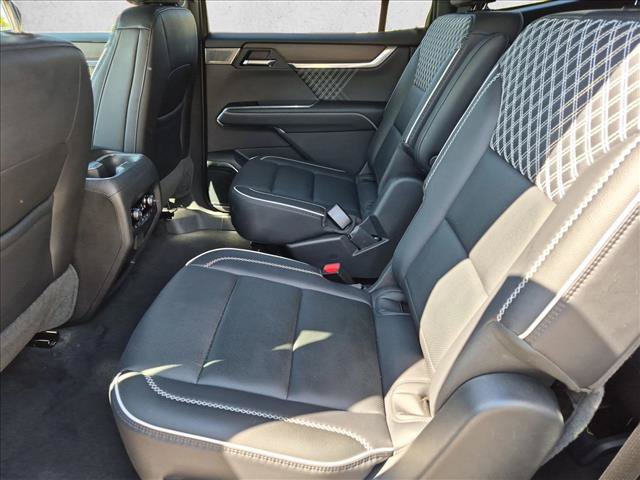 Used 2025 GMC Acadia Denali w/ Super Cruise Package FWD image 20