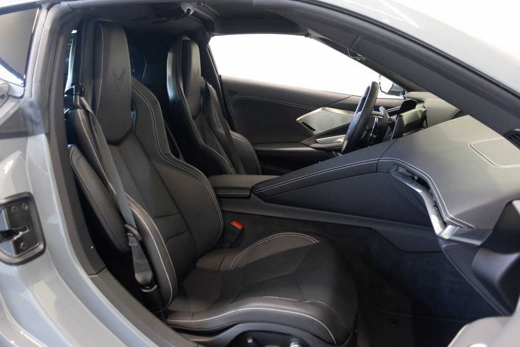 Used 2025 Chevrolet Corvette Stingray Preferred Cpe w/ 2LT image 20