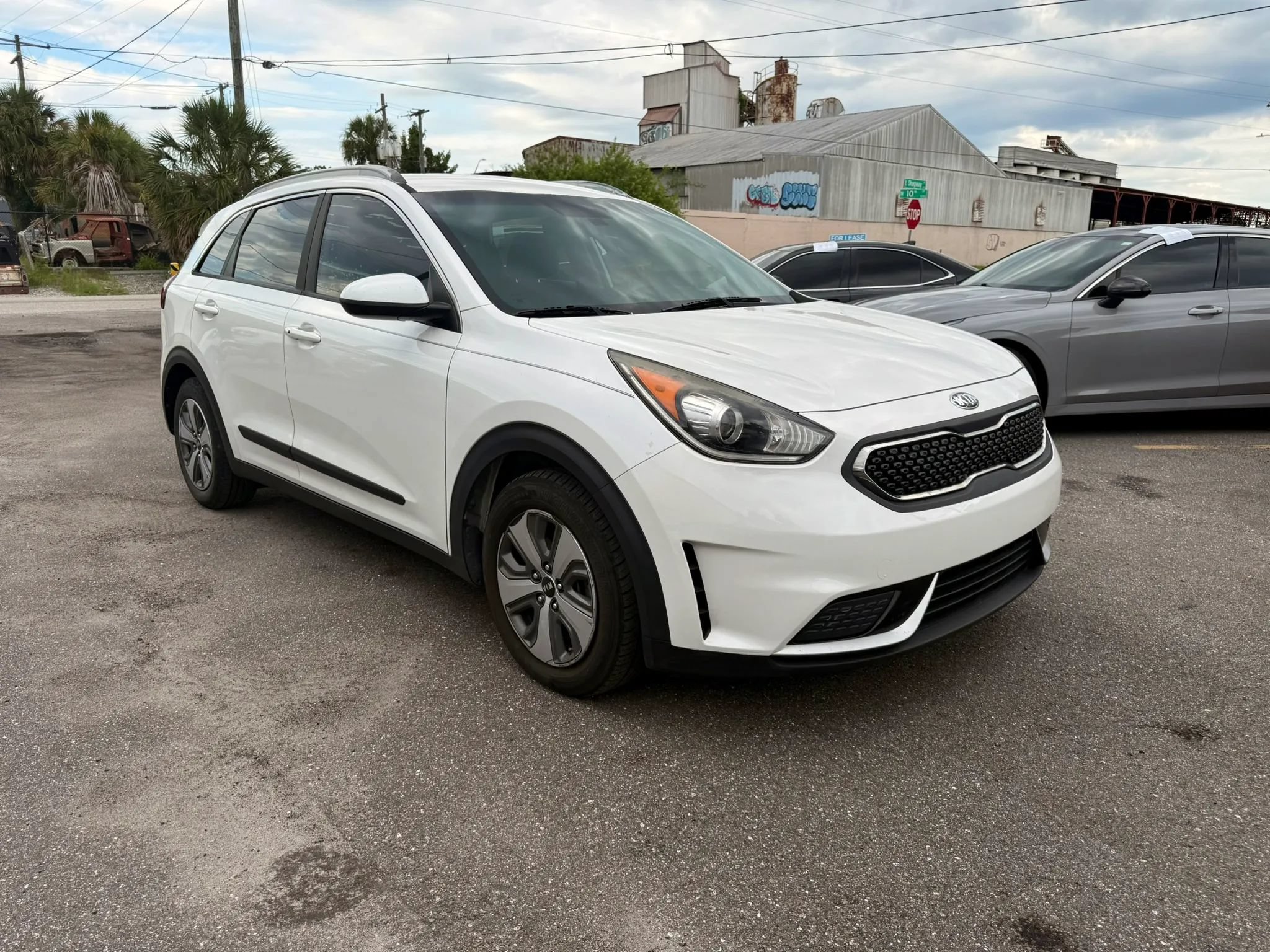 Used 2019 Kia Niro LX FWD image 7