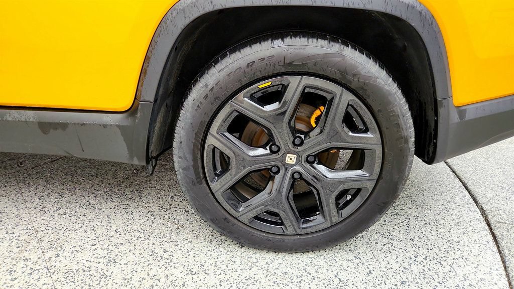 Used 2022 Rivian R1T Adventure AWD/4WD image 9
