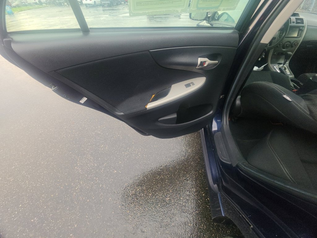 Used 2013 Toyota Corolla S FWD image 22