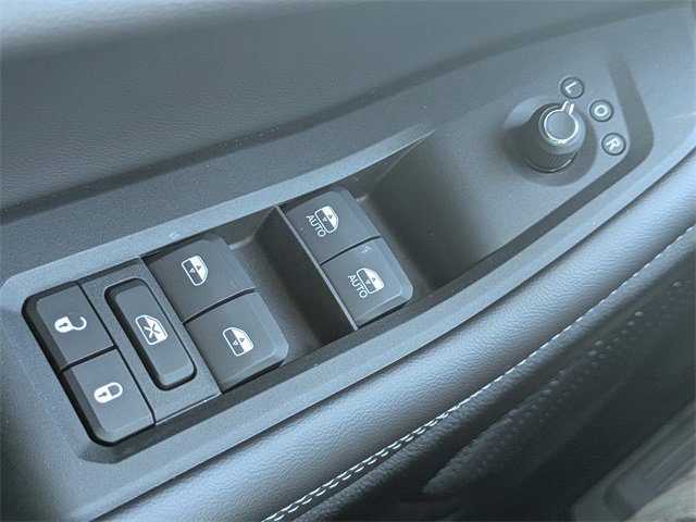 New 2025 Jeep Grand Cherokee Limited w/ Luxury Tech Group II image 24