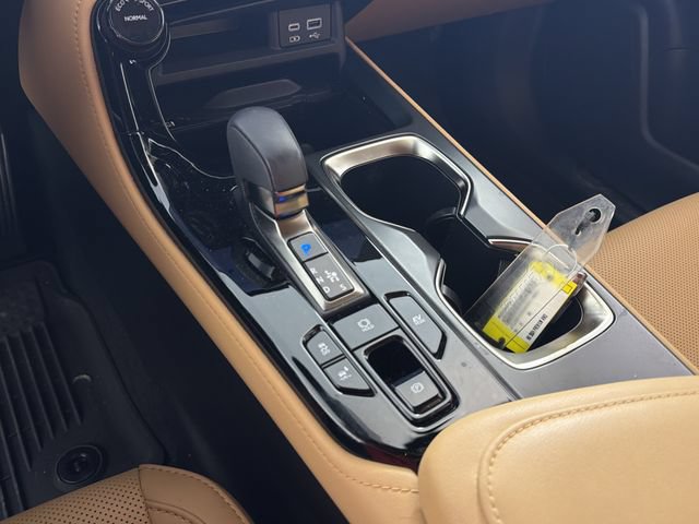 Used 2024 Lexus NX 350h AWD image 8