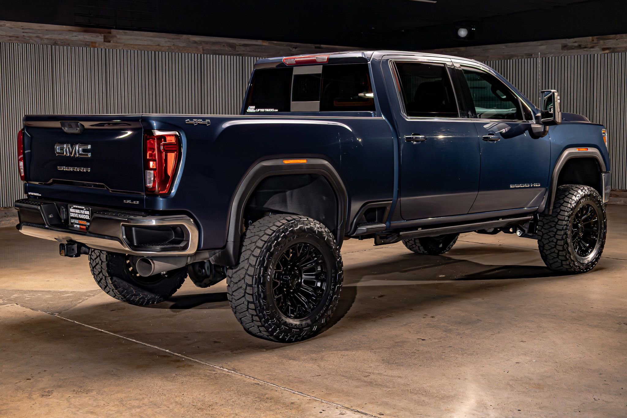 Used 2022 GMC Sierra 2500 SLE w/ SLE Convenience Package image 10