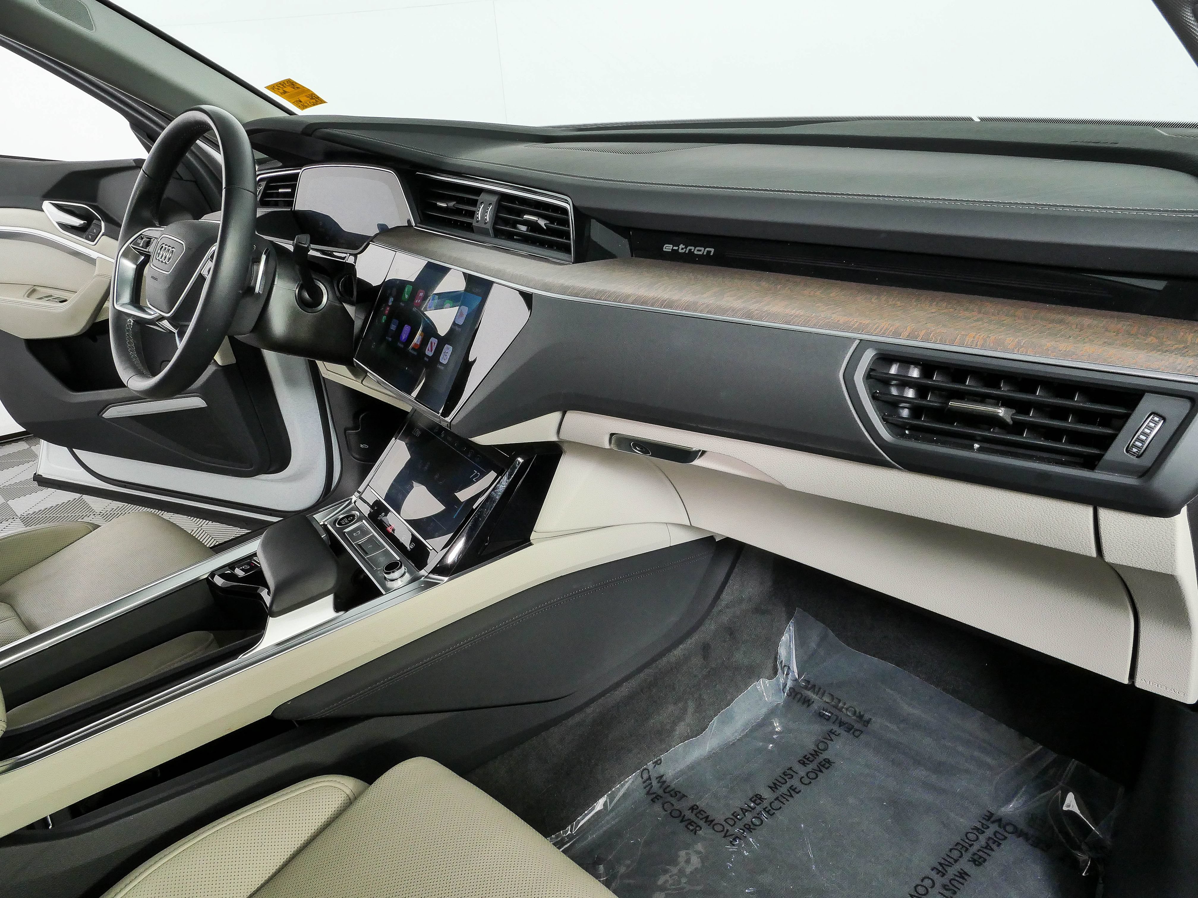 Certified 2024 Audi Q8 e-tron Prestige w/ Prestige Package AWD/4WD image 38