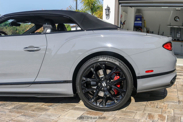 Used 2024 Bentley Continental GT S image 32