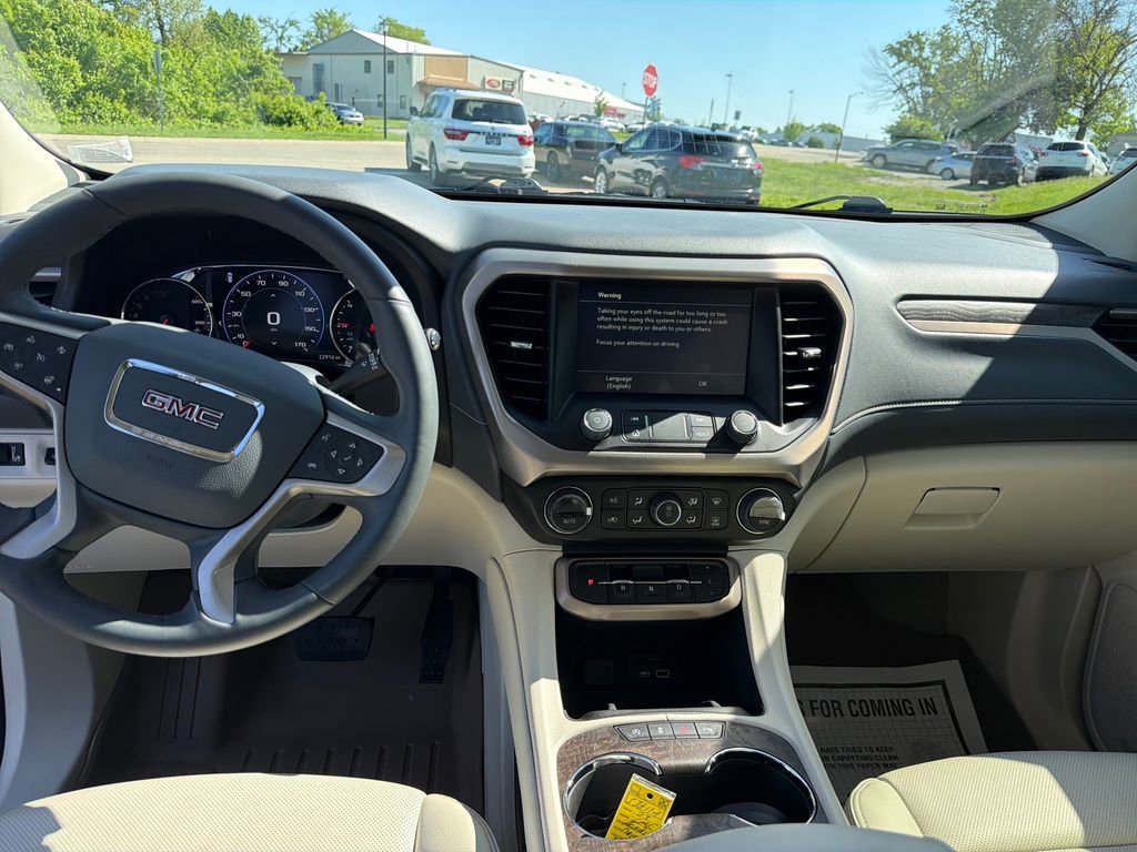 Used 2023 GMC Acadia Denali w/ Denali Ultimate Package AWD/4WD image 14
