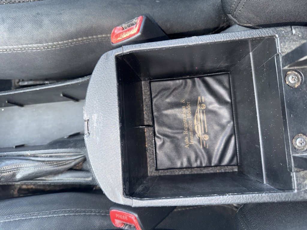 Used 2010 Pontiac Vibe w/ Preferred Package image 24