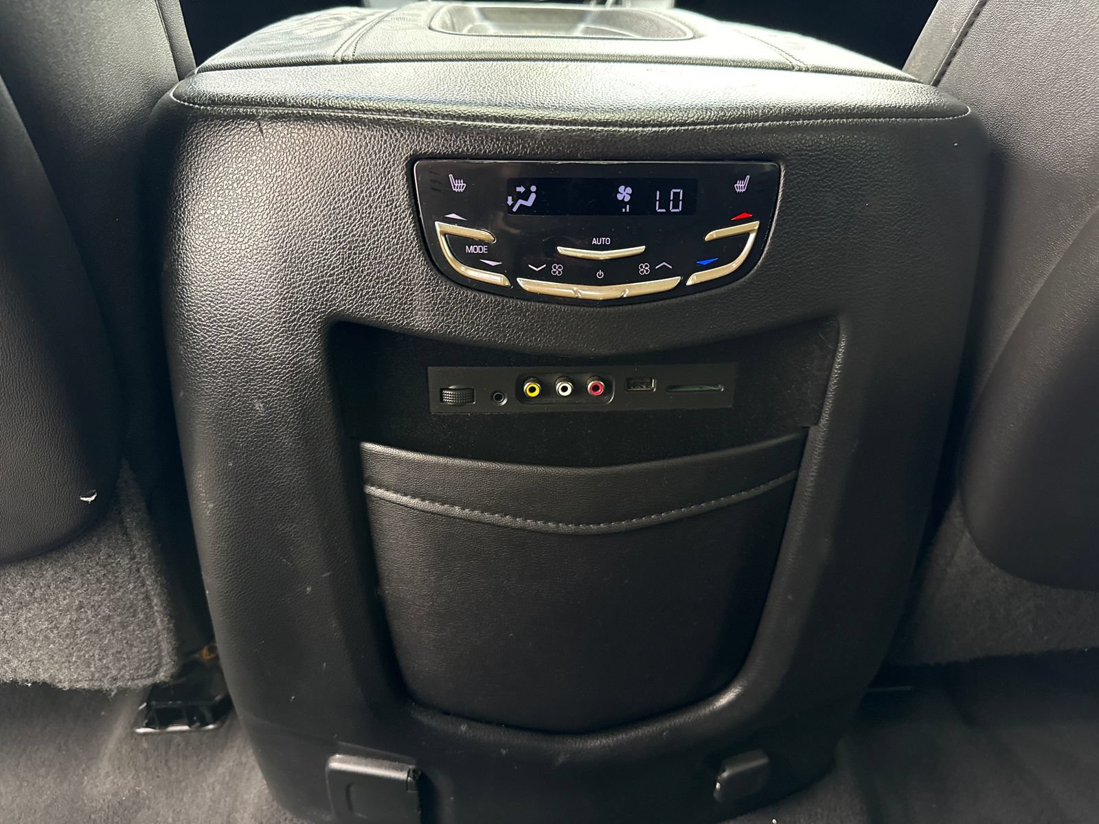 Used 2016 Cadillac Escalade Premium AWD/4WD image 40