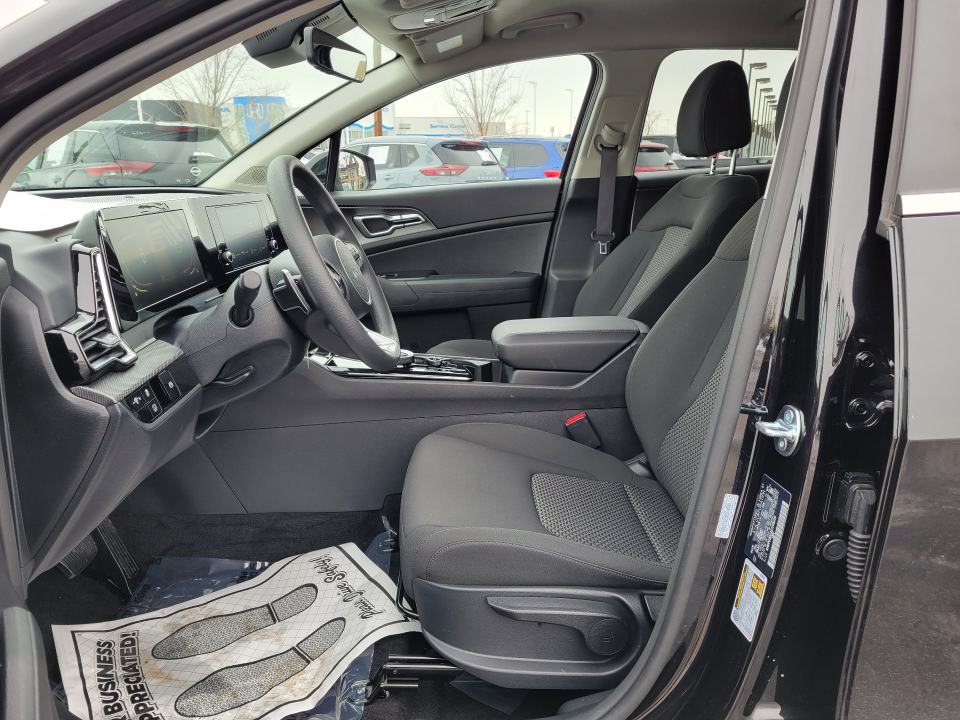 Used 2025 Kia Sportage LX image 15