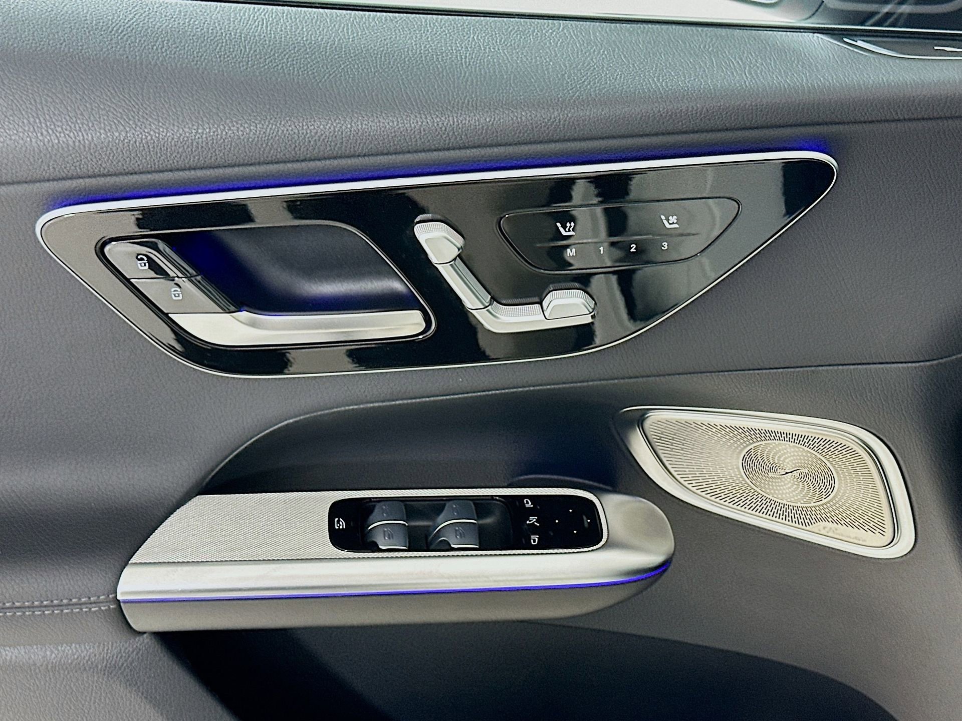 Certified 2025 Mercedes-Benz GLC 350e 4MATIC image 19