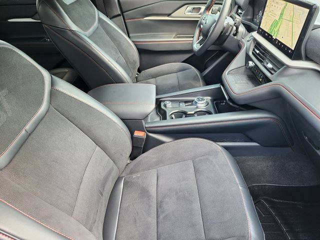 Used 2025 Ford Explorer ST AWD/4WD image 14