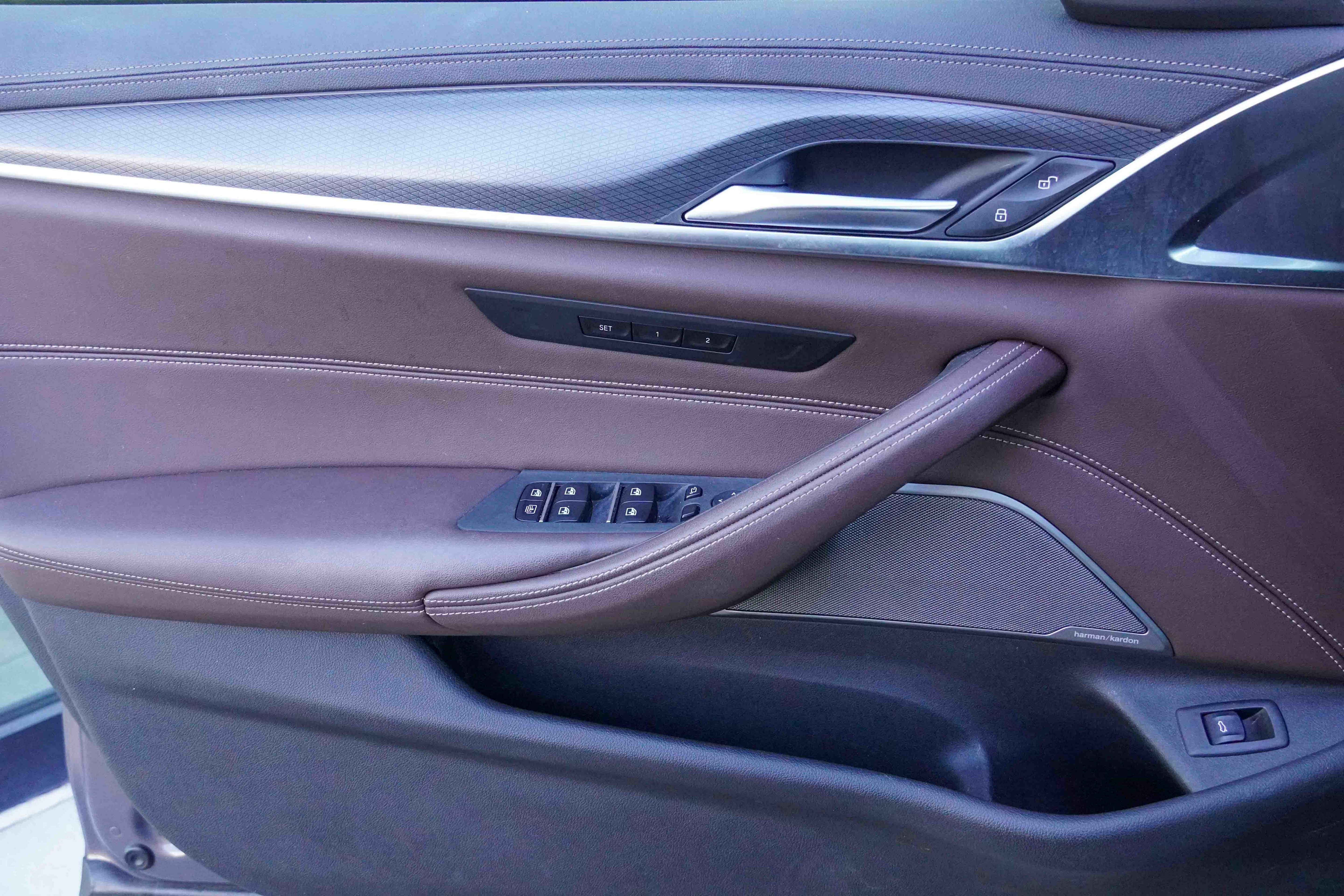 Certified 2022 BMW M550i xDrive w/ Executive Package image 31