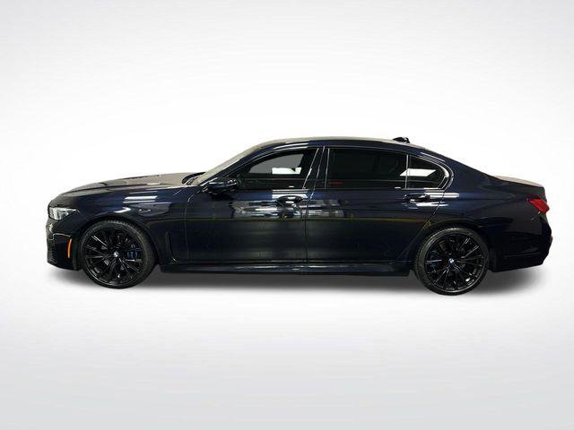 Used 2021 BMW 740i w/ M Sport Package RWD image 33