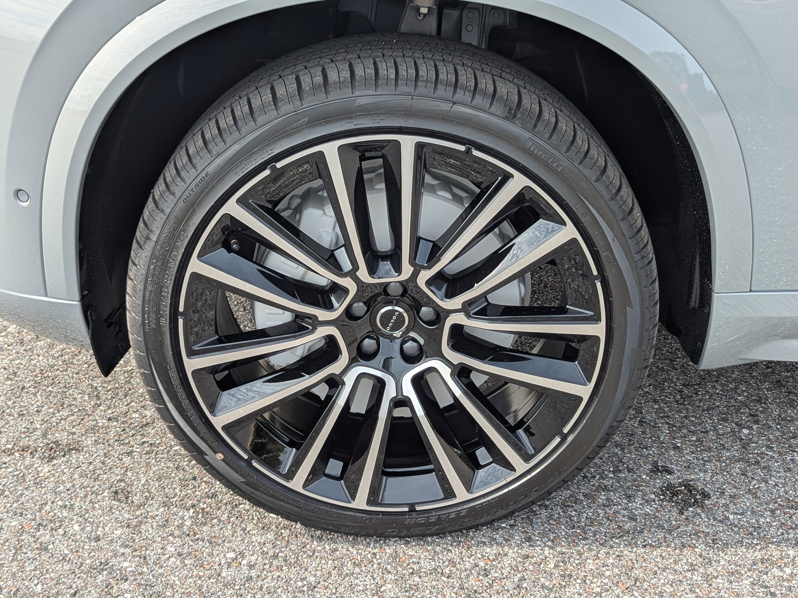 New 2026 Volvo XC90 B6 Ultra w/ Protection Package image 31