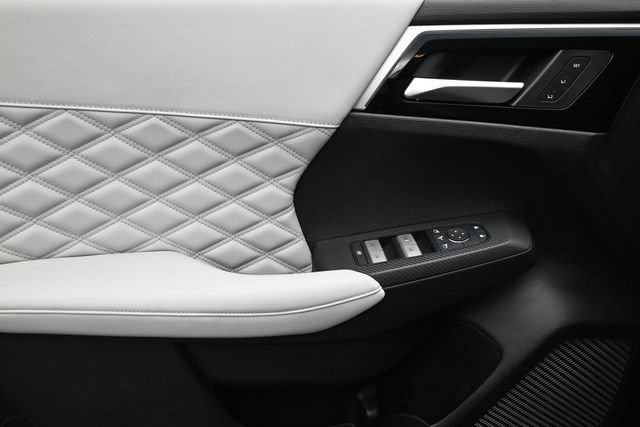 Used 2024 Mitsubishi Outlander SEL Black Edition FWD image 10