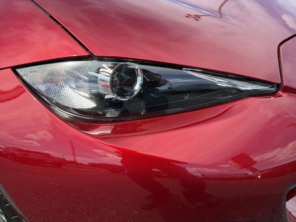Used 2019 MAZDA MX-5 Miata Grand Touring w/ GT-S Package RWD image 10
