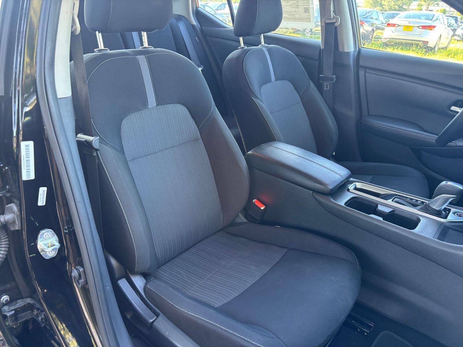 Used 2025 Nissan Sentra SV FWD image 33